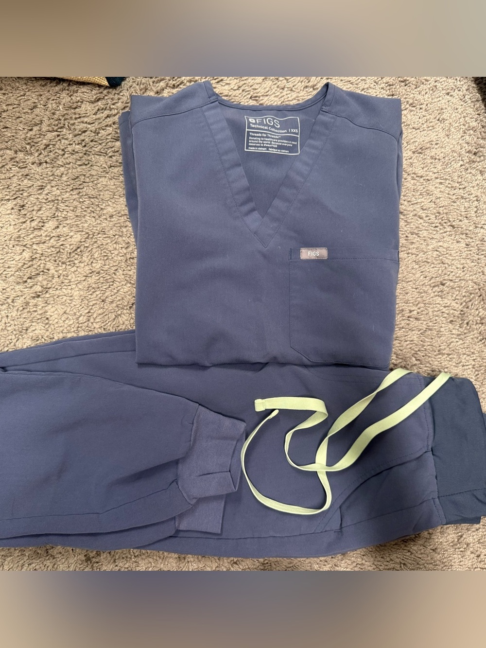 Figs scrub set